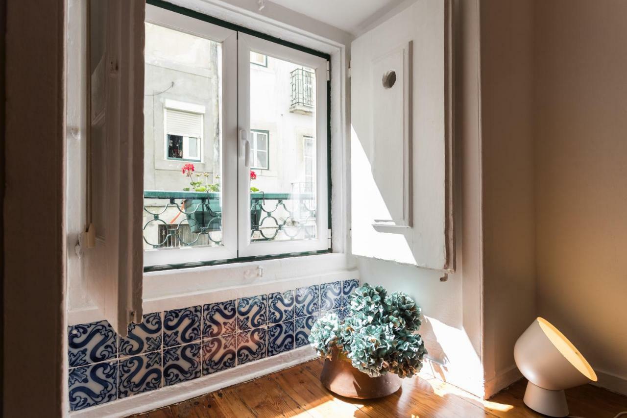Charming Apartment Travessa Do Alcaide Lisboa Exterior foto